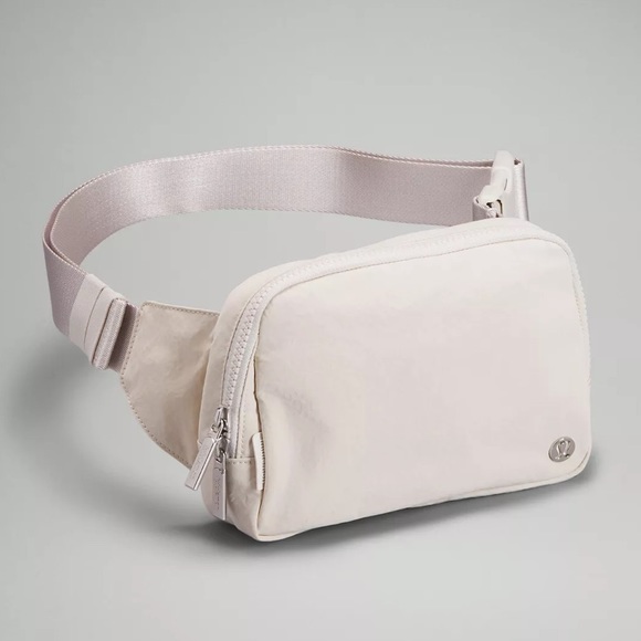 NWT Lululemon Large Everywhere Belt Bag - Picture 6 of 8